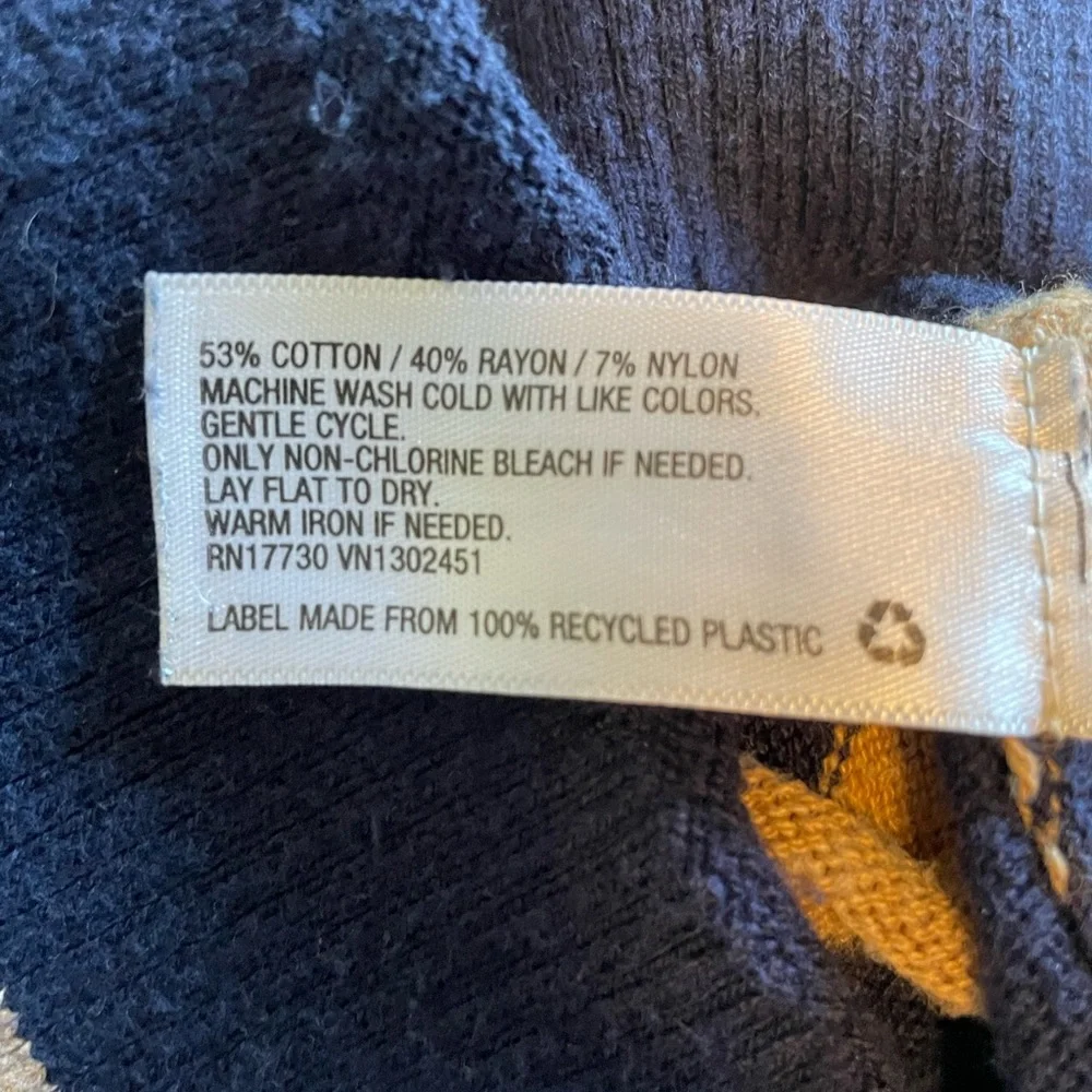 A New Day Sweater Long Sleeves Tan and Navy Size M - Picture 7 of 8